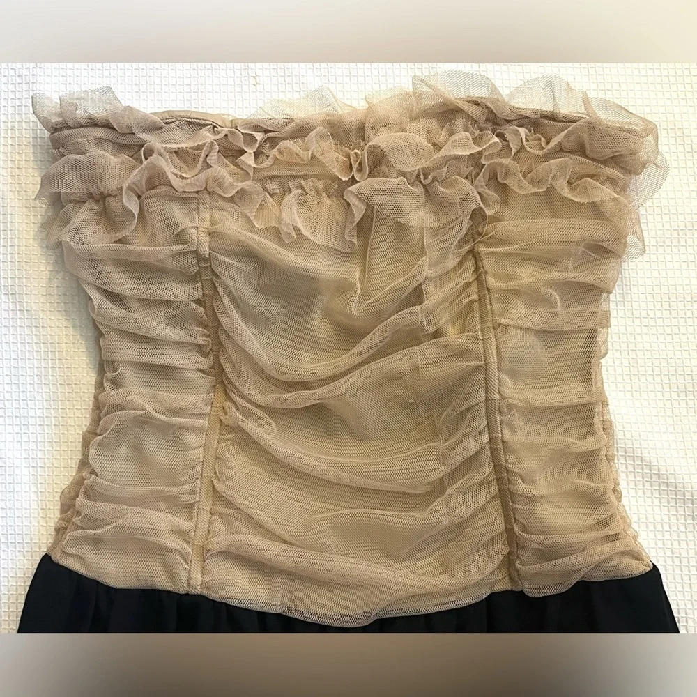 Elizabeth and James Elegant Black and Tan Strapless Wool Lace Mini Dress Size 6 - Picture 2 of 16